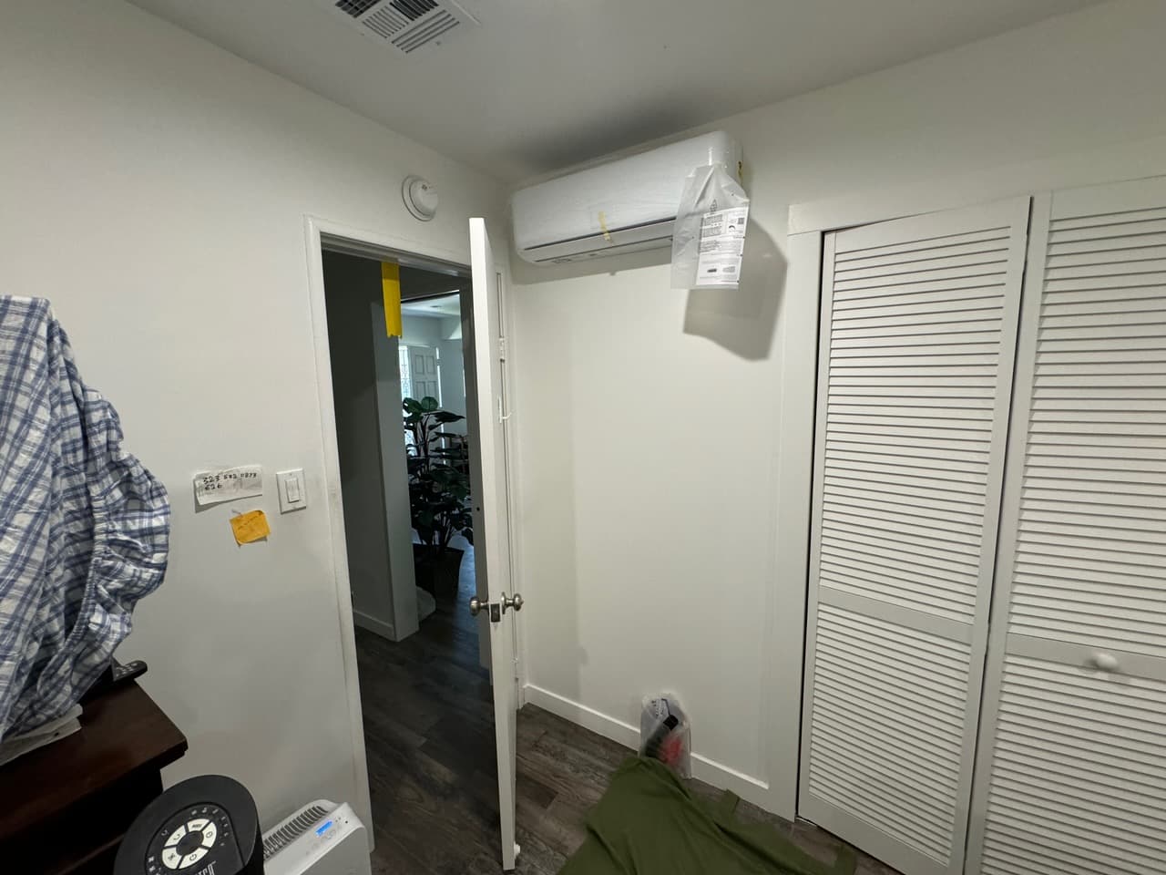 Single-zone mini-split for ADU bedroom/living